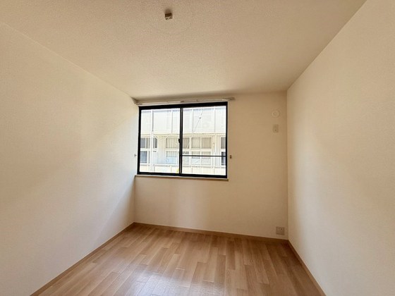 パインパレス G