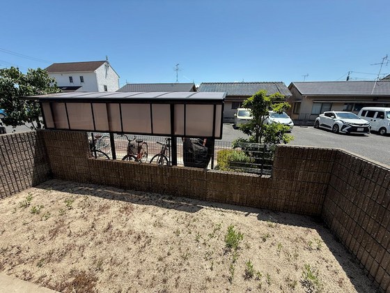 パインパレス G