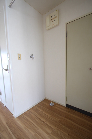 ドミ・アゼリア B