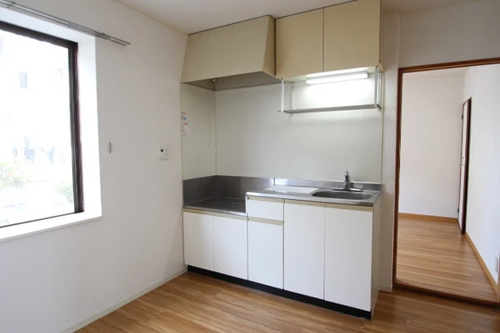 ドミ・アゼリア B