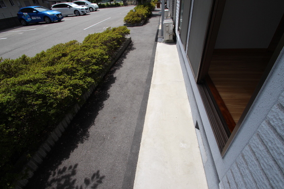 ドミ・アゼリア B