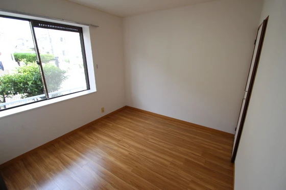 ドミ・アゼリア B