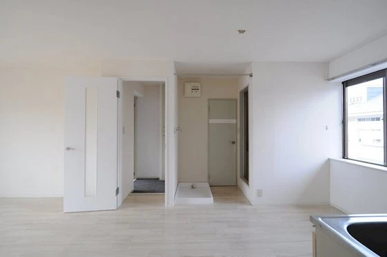 ドミ・アゼリア B