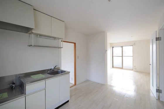 ドミ・アゼリア B