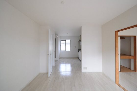 ドミ・アゼリア B