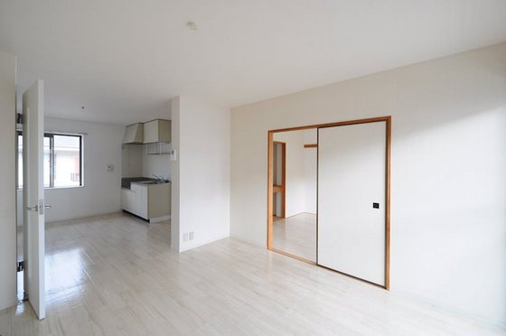 ドミ・アゼリア B