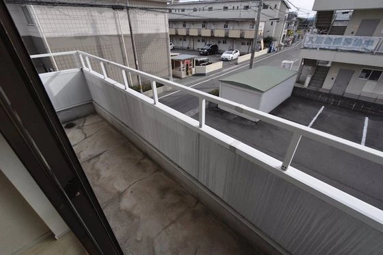 ドミ・アゼリア B