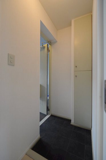 ドミ・アゼリア B