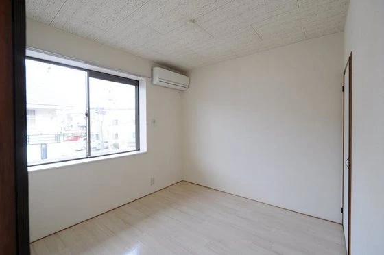 ドミ・アゼリア B