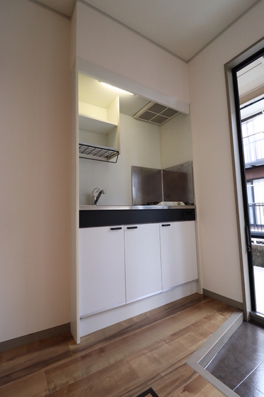 レジデンス高柳 A棟