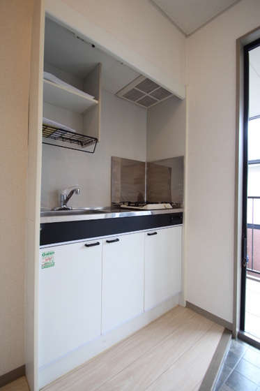 レジデンス高柳 A棟