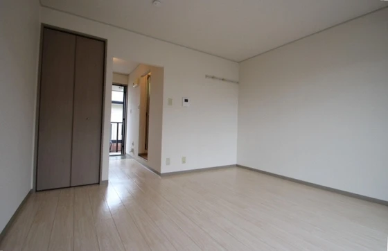 レジデンス高柳 A棟