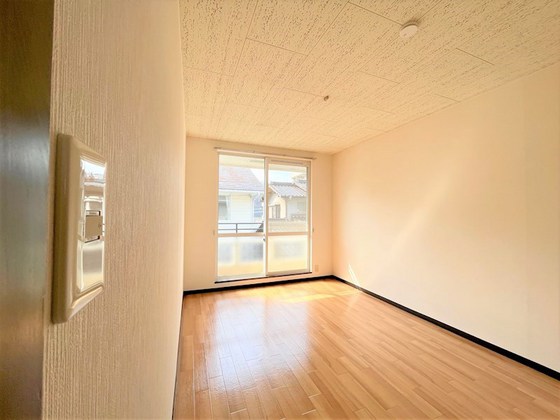 サニースクウェア津島 B