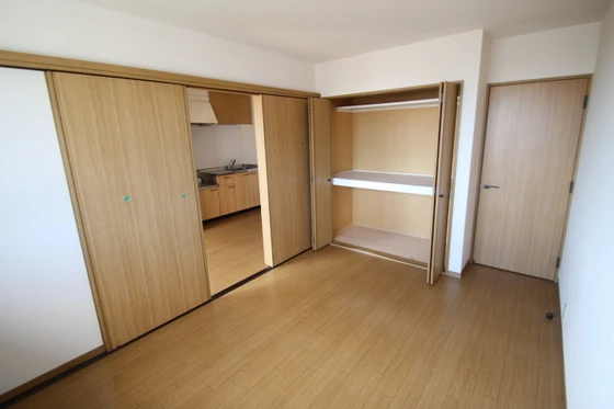 ファミーユ万倍 B