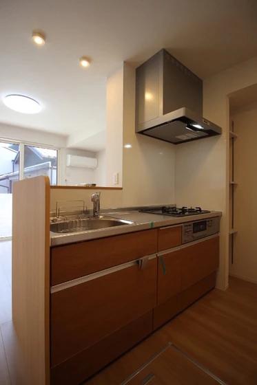 フローレス平田