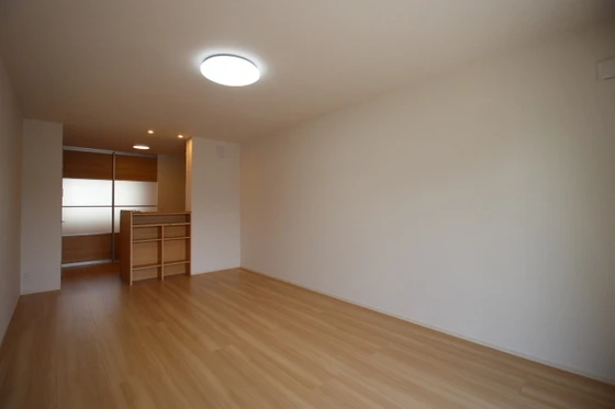 フローレス平田