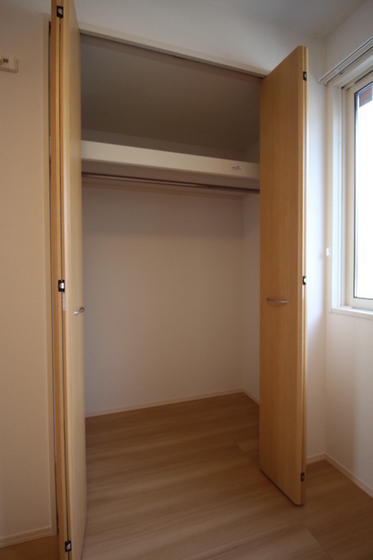 フローレス平田