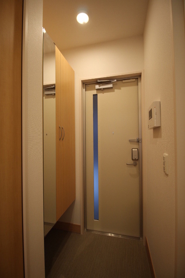 フローレス平田