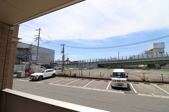 メゾン エミグラント B棟