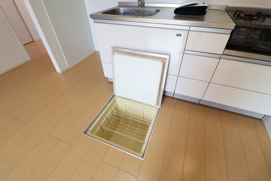 メゾン エミグラント B棟