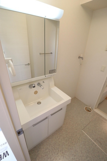 メゾン エミグラント B棟