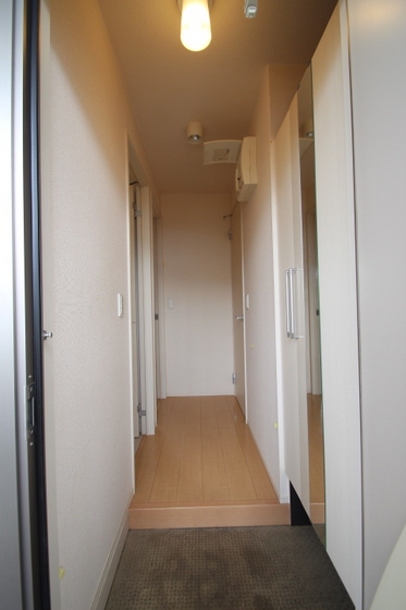 メゾン エミグラント B棟