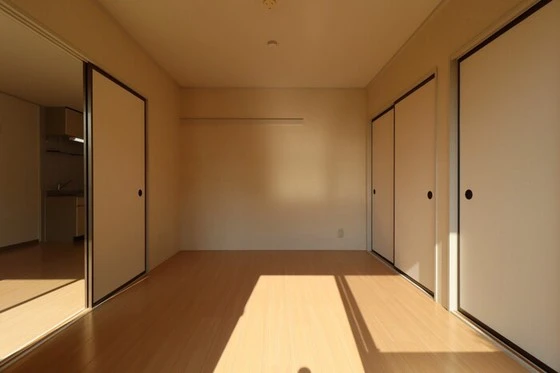 プレールSEGAWA B棟