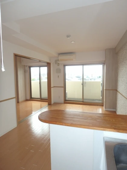 カーサフィオーレ西市駅前