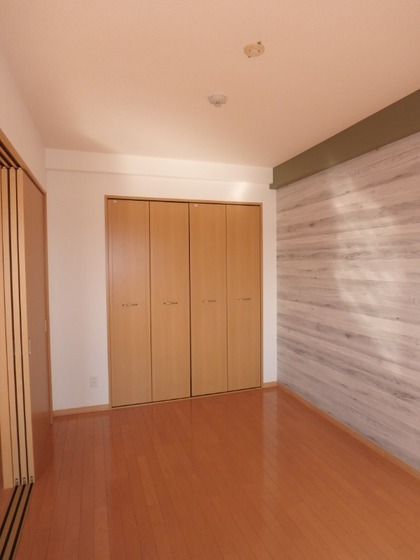 カーサフィオーレ西市駅前