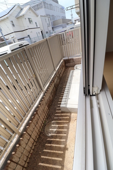 ラフィーネ下中野 B棟