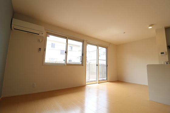 ラフィーネ下中野 B棟