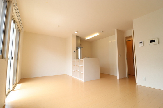 ラフィーネ下中野 B棟