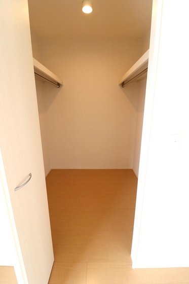 ラフィーネ下中野 B棟