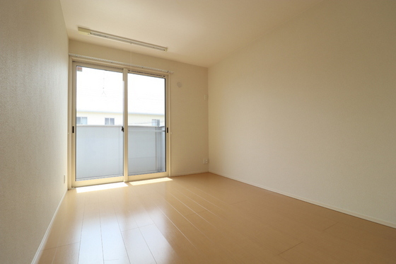 ラフィーネ下中野 B棟