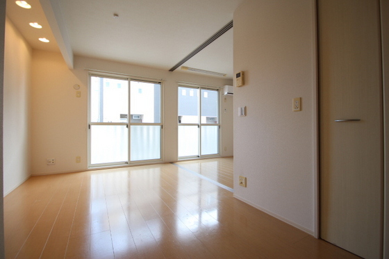 グランドソレイユ B棟