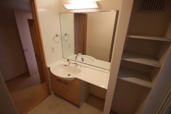 フ・ミール 6号館