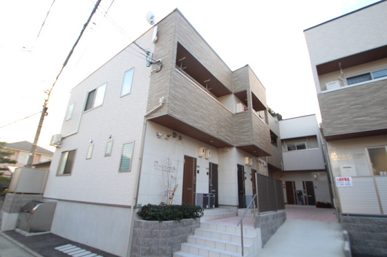 ロイヤルヴィラ向洋