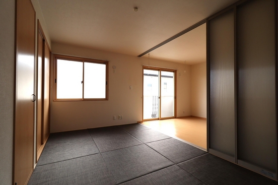 プレジオ六番館