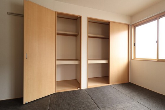 プレジオ六番館