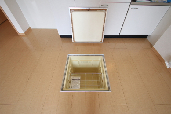 プレジオ六番館