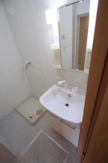 プレジオ六番館