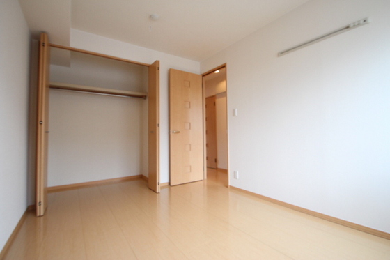 プレジオ六番館