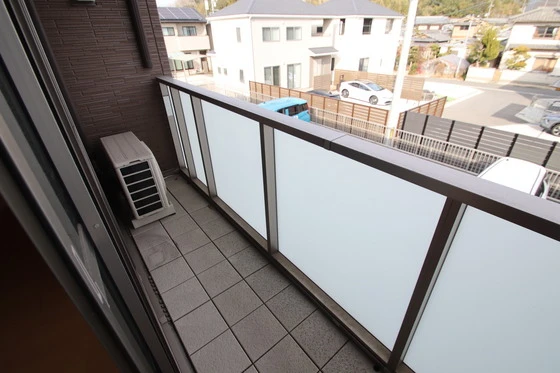 シャーメゾン小山