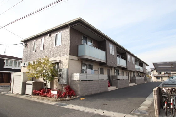 シャーメゾン小山