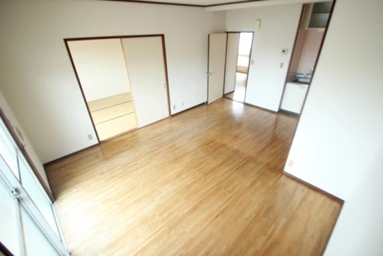 皆賀リバーサイドビル