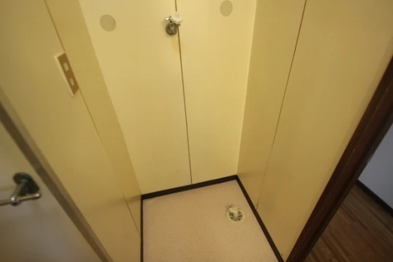 皆賀リバーサイドビル