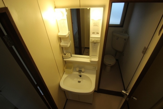 皆賀リバーサイドビル