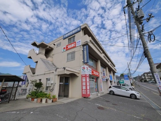 皆賀リバーサイドビル