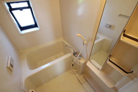 ファミーユ阿品 B棟