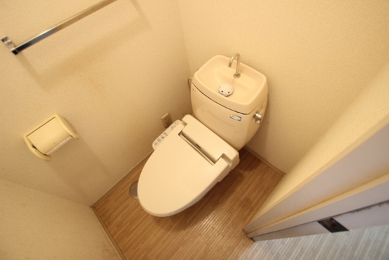 ファミーユ阿品 B棟